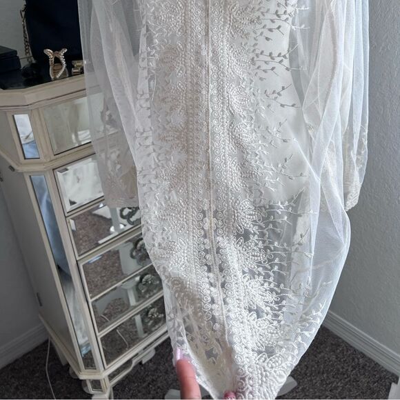 Ultra pink mesh embroidered boho top - Picture 6 of 8